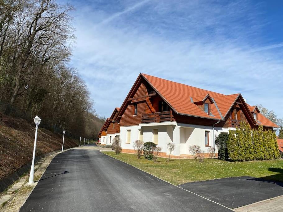 Star Apartman Zalacsány Екстериор снимка